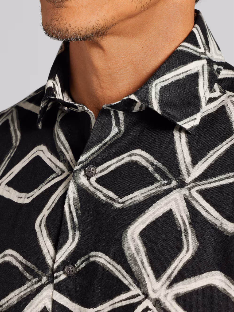 66TM_43_JOSEPH_ABBOUD_SHORT_SLEEVE_BUTTON_UP_SHIRTS_BLACKWHITE_ALT1